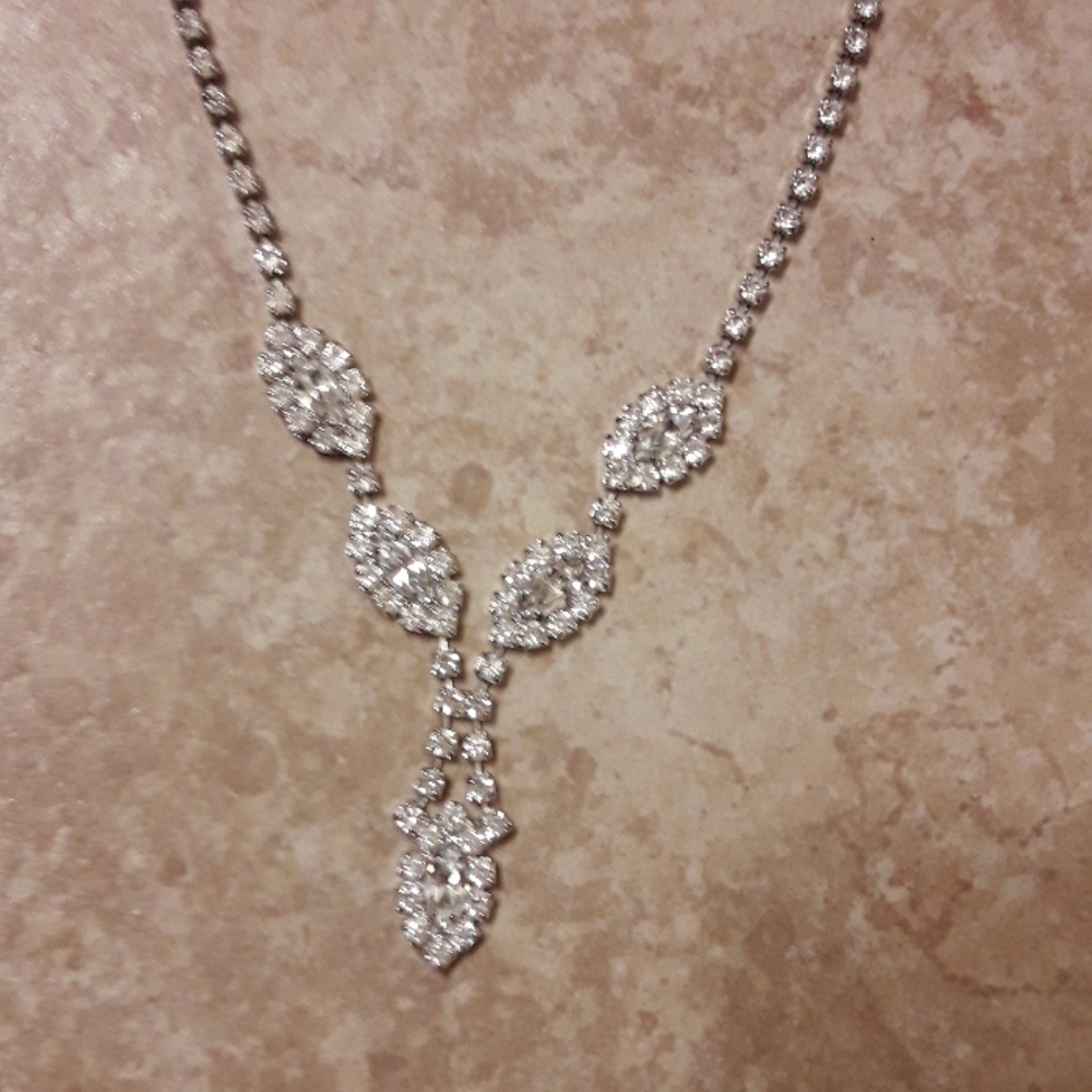 Necklace - Picture 2 of 2